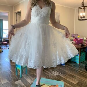 Wedding / prom dress size 4 brand new